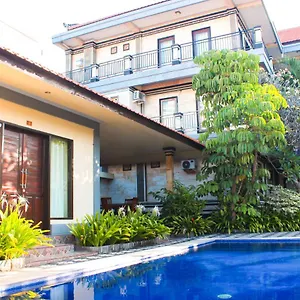 3* Pensión Putu 2